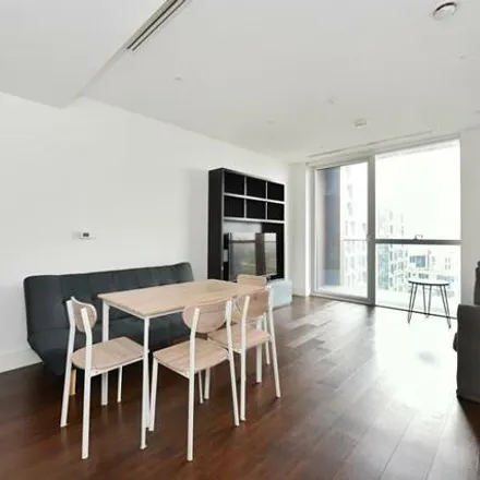 Image 4 - Maine Tower, 9 Harbour Way, Canary Wharf, London, E14 9ZP, United Kingdom - Apartment for rent
