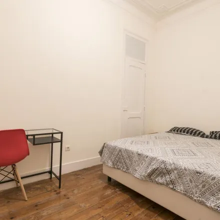 Rent this 5 bed apartment on Pastelaria São Tomé in Rua José Falcão 11;13, 1170-193 Lisbon