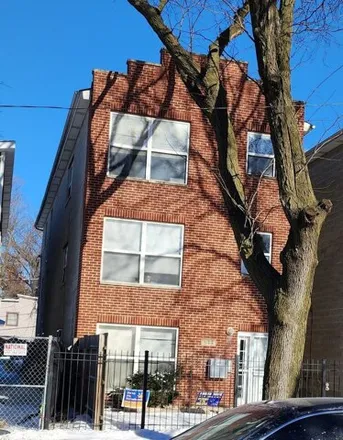 Rent this 3 bed apartment on 642 West 123rd Street in Chicago, IL 60628