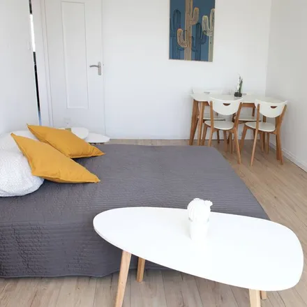 Image 8 - Toulon, Var, France - Apartment for rent