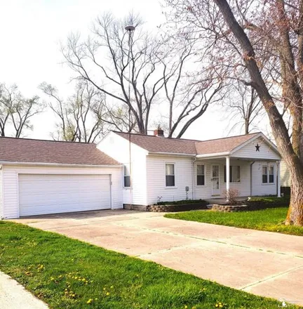 Buy this 2 bed house on 15535 Norway Street in Monroe Charter Township, MI 48161