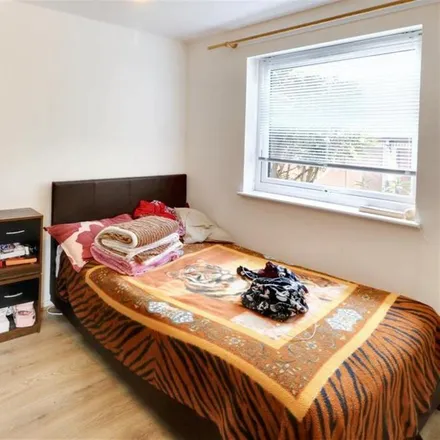 Image 5 - 27-33 Barnfield Place, Millwall, London, E14 9YA, United Kingdom - Apartment for rent
