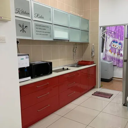 Rent this 1 bed apartment on Klinik Mediviron in Jalan 1/152, Overseas Union Garden
