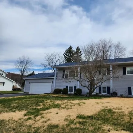 Buy this 5 bed house on 208 Robin Road in Horseheads North, Horseheads