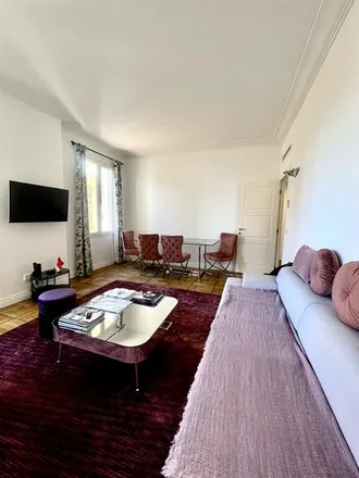 Image 3 - 24, bd. d'Italie - Apartment for sale