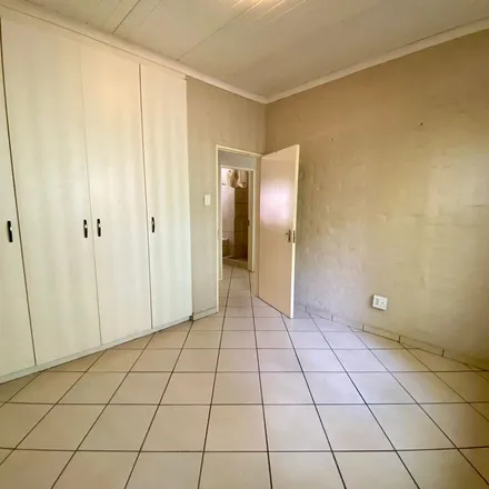 Image 2 - Doctor Enos Mabuza Drive, Sonheuwel, Mbombela, 1212, South Africa - Townhouse for rent