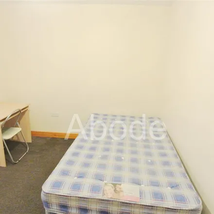 Image 4 - Woodhouse Street Holborn Terrace, Woodhouse Street, Leeds, LS6 2PY, United Kingdom - Apartment for rent
