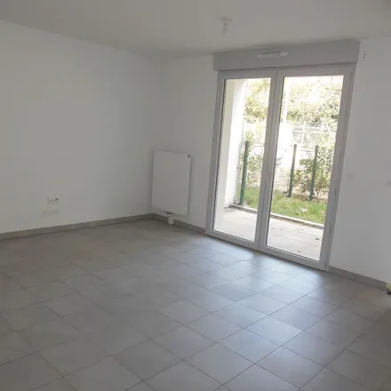 Rent this 2 bed apartment on 33 Chemin de Lestang in 31100 Toulouse, France