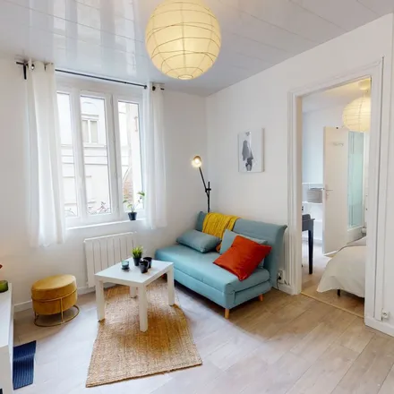 Rent this 2 bed apartment on 2 Place Saint-Hilaire in 76000 Rouen, France