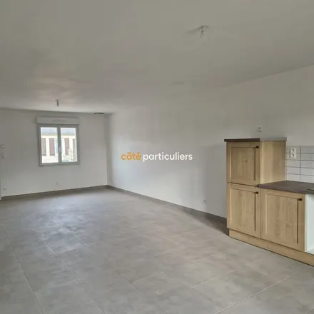 Rent this 3 bed apartment on 6 Rue du Château in 45120 Châlette-sur-Loing, France