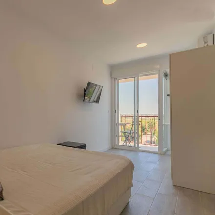 Image 1 - La Casa de Lito, Carrer del Mestre Lope, 46100 Burjassot, Spain - Apartment for rent