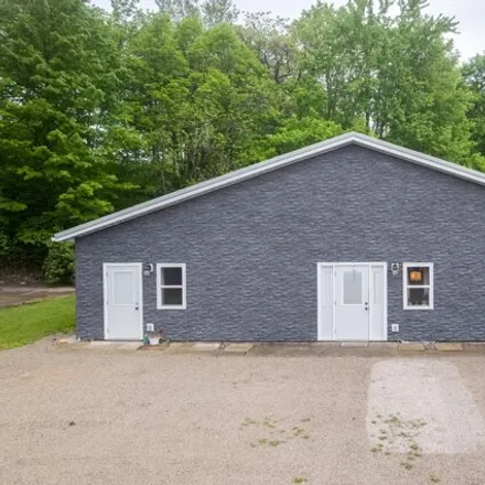 Buy this studio house on 311 West Main Street in Springport, Henry County