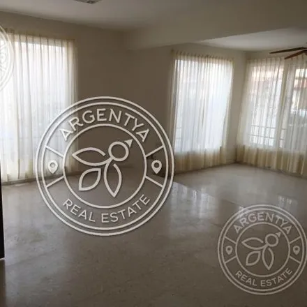 Rent this 3 bed house on Calle 16 in 93279 Poza Rica, VER