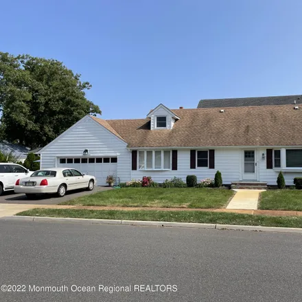 Image 1 - 300 4th Avenue, Spring Lake, Monmouth County, NJ 07762, USA - House for rent