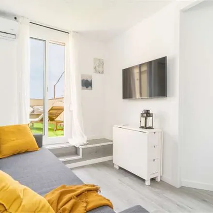 Image 3 - Clarel, Carrer d'Amílcar, 146, 08032 Barcelona, Spain - Apartment for rent