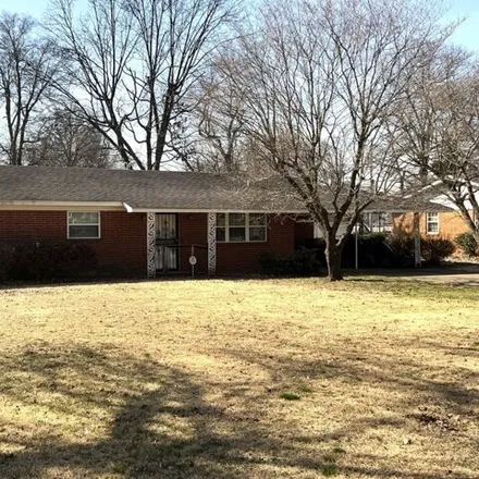 Buy this 3 bed house on 889 Hastings Drive in Kennett, MO 63857