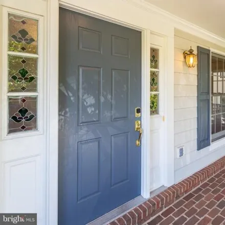 Image 3 - 5924 Chesterbrook Road, McLean, VA 22101, USA - House for rent