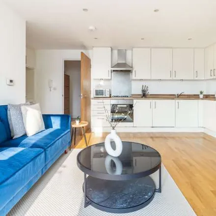 Rent this 2 bed apartment on Oakington Avenue in London, HA9 8HR