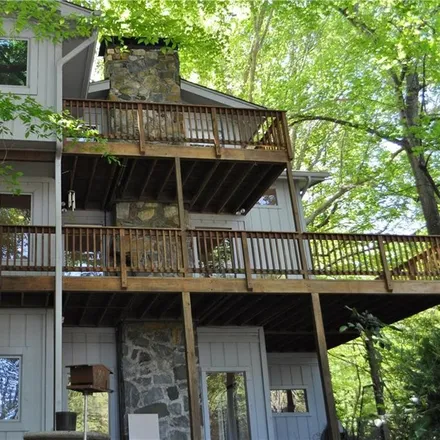 Buy this 3 bed house on 280 Lakeshore Drive Northwest in Berkeley Lake, Gwinnett County
