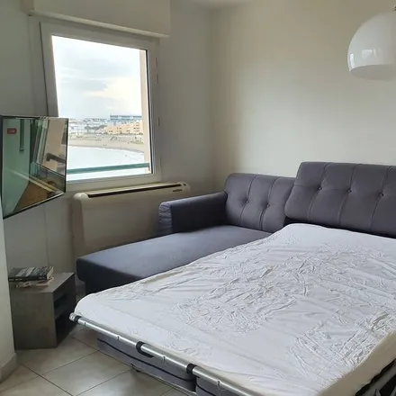 Rent this 2 bed apartment on 34200 Sète