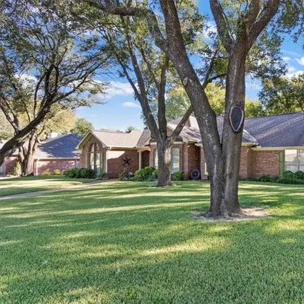 Image 3 - 10001 Creek Bend Drive, Woodway, TX 76712, USA - House for sale