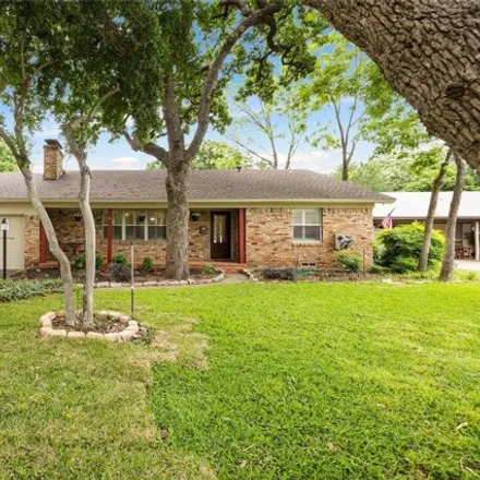 Image 1 - 416 Huntingdon Drive, Irving, TX 75061, USA - House for sale