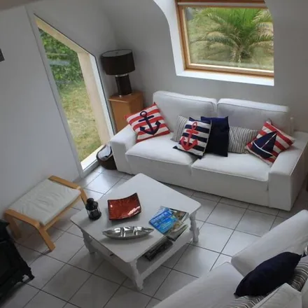 Rent this 3 bed house on 29830 Ploudalmézeau