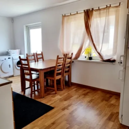 Rent this 5 bed house on Lidegårdsvägen 12 in 433 30 Partille, Sweden