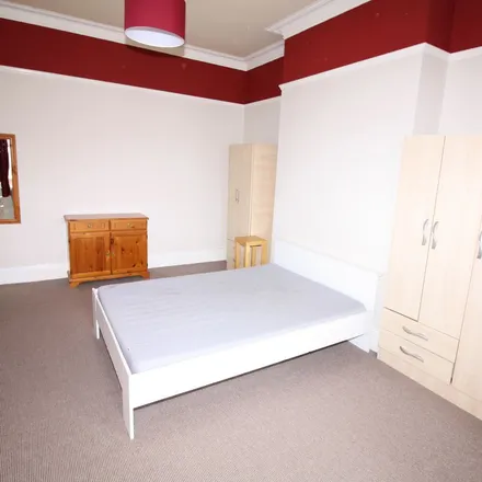 Rent this 3 bed apartment on 78-80 Audley Road in Newcastle upon Tyne, NE3 1QD