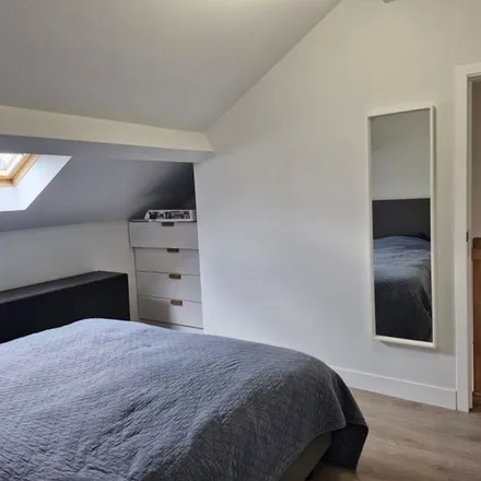 Rent this 3 bed apartment on Chaussée de Boondael - Boondaalse Steenweg 384 in 1050 Ixelles - Elsene, Belgium