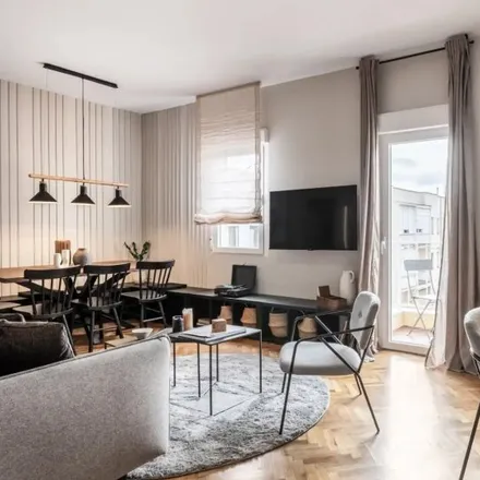 Rent this 4 bed apartment on La Tasqueria in Calle del Duque de Sesto, 48