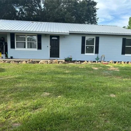 Buy this 3 bed house on 16490 Ne 25th Ln in Williston, Florida