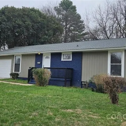 Rent this 3 bed house on 2829 Southwest Boulevard in Charlotte, NC 28216