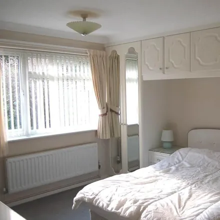 Rent this 3 bed house on Runton in NR27 9QQ, United Kingdom