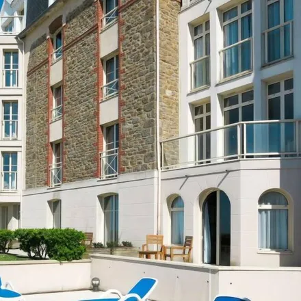 Image 7 - 35400 Saint-Malo, France - Apartment for rent