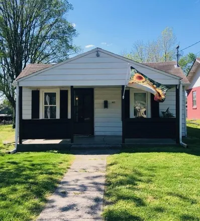 Buy this 2 bed house on 610 East Gordon Street in Marshall, MO 65340