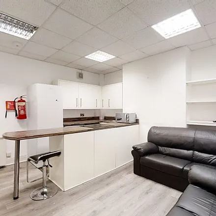 Rent this 4 bed apartment on Sheffield Hallam University City Campus in Tudor Place, The Heart of the City