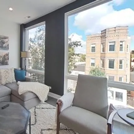 Buy this 3 bed apartment on #3e,3051 West Armitage Avenue in Logan Square, Chicago