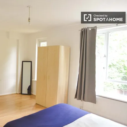 Image 1 - Ironside House, Lindisfarne Way, London, E9 5PN, United Kingdom - Room for rent