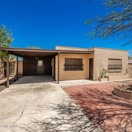 Buy this 3 bed house on 1580 West Niagara Street in Tucson, AZ 85745