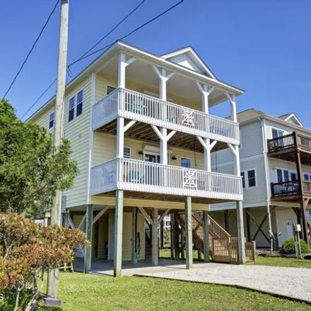 Image 3 - 6936 12th Avenue, North Topsail Beach, NC 28460, USA - House for sale