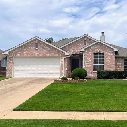Buy this 3 bed house on 5693 Seneca Drive in Plano, TX 75094