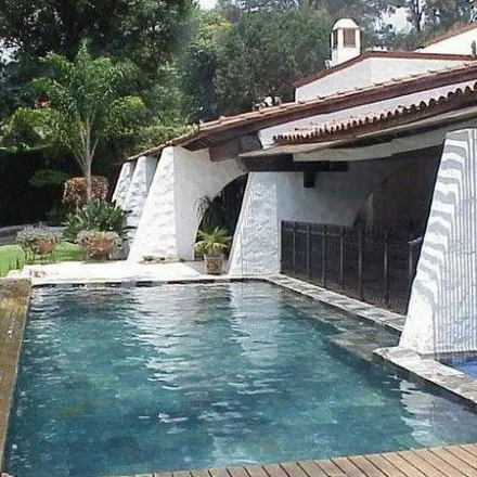 Buy this 6 bed house on Hotel Racquet Cuernavaca in Avenida General Francisco Villa 100, Buena Vista