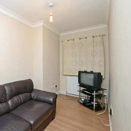 Image 7 - Bristow Road, Frimley Road, Camberley, GU15 2PZ, United Kingdom - Room for rent