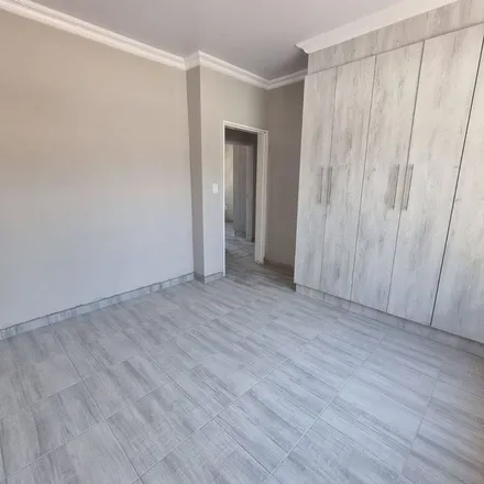 Image 4 - Monica Avenue, Flamwood, Klerksdorp, 2571, South Africa - Townhouse for rent