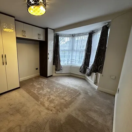 Image 5 - 44 Cuckoo Avenue, London, W7 1BX, United Kingdom - Apartment for rent