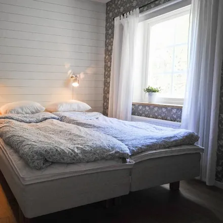 Rent this 3 bed house on 441 30 Alingsås