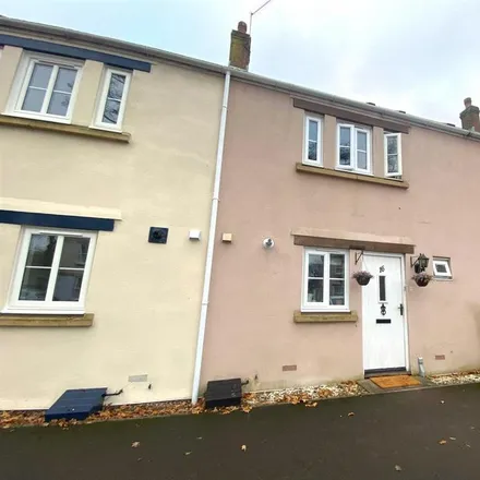 Rent this 2 bed townhouse on Burton Close in Shaftesbury, SP7 8SW