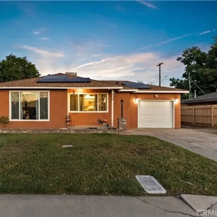 Buy this 3 bed house on 2200 North Lomita Avenue in Fresno County, CA 93703