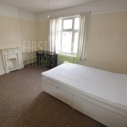 Rent this 4 bed townhouse on Thurlow Road in Leicester, LE2 1YE